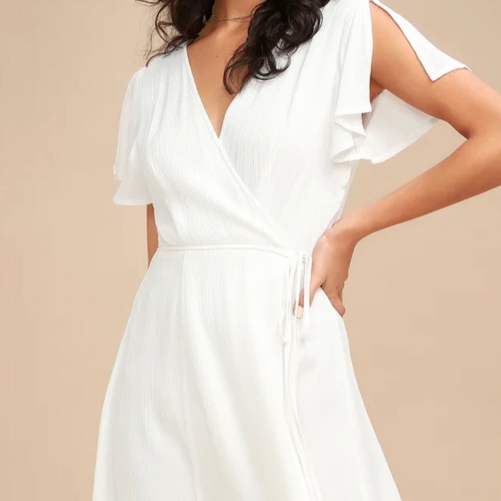 2 for $40 LULU’S Dress Women’s Size XS Lulu’s Harbor Point White Wrap Dress